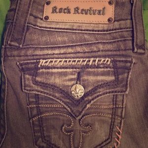 Rock Revival Capris!!